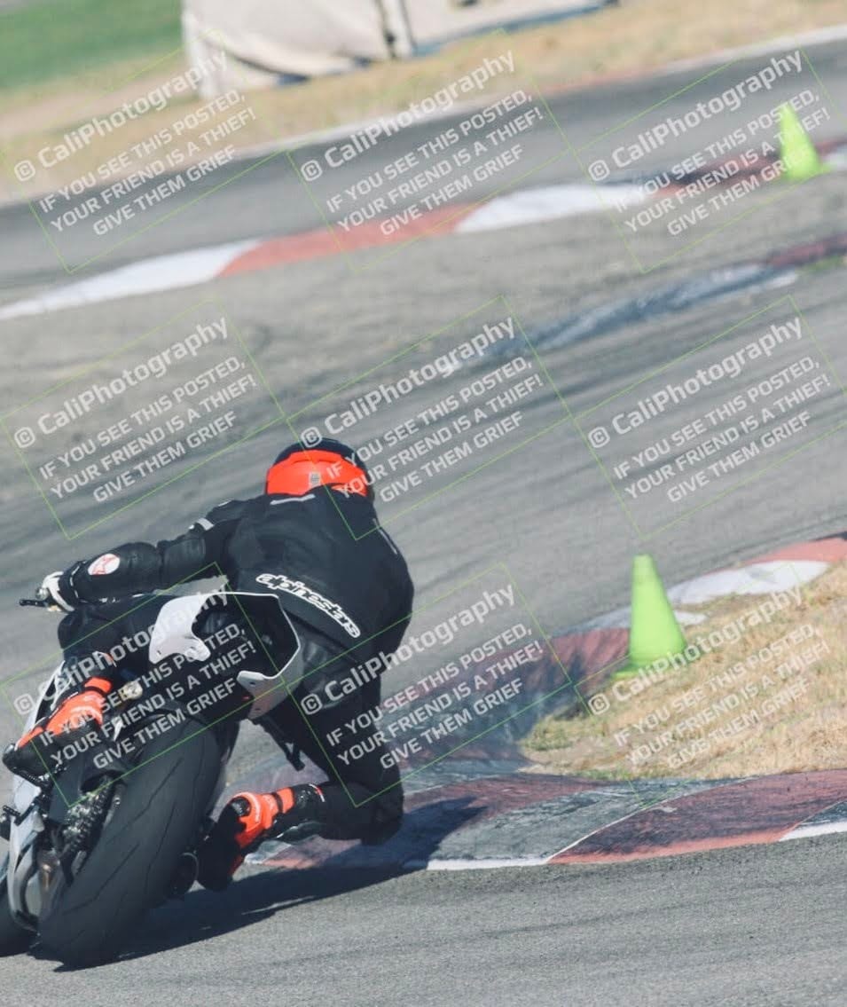 2021 Ducati Panigale V2 photo 24